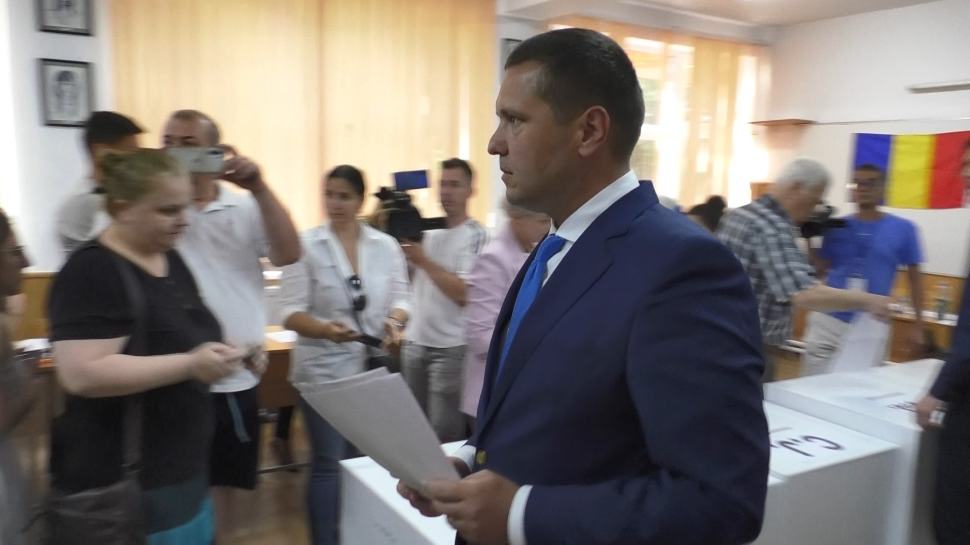 Președintele CJ Dâmbovița, Corneliu Ștefan, a votat astăzi pentru viitorul fiecărui dâmbovițean și al județului Dâmbovița.